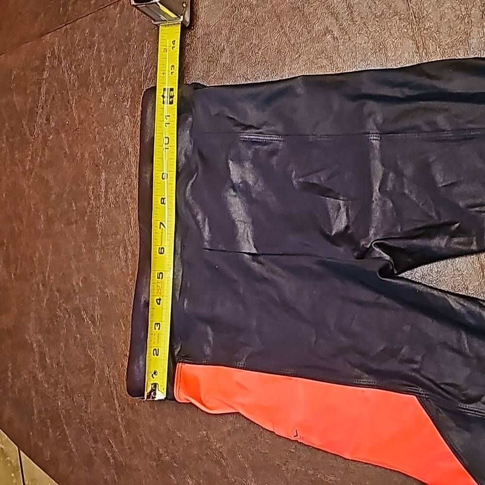 Koral Shiney leggin - Picture 4 of 4